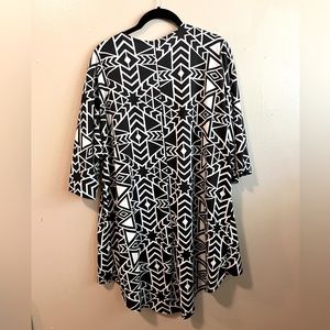 LulaRoe black and white